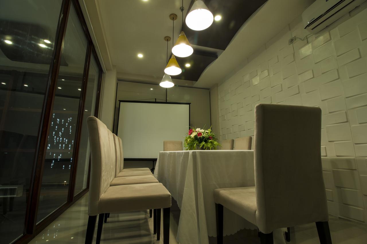 Baypark Hotel Calbayog City Exterior foto